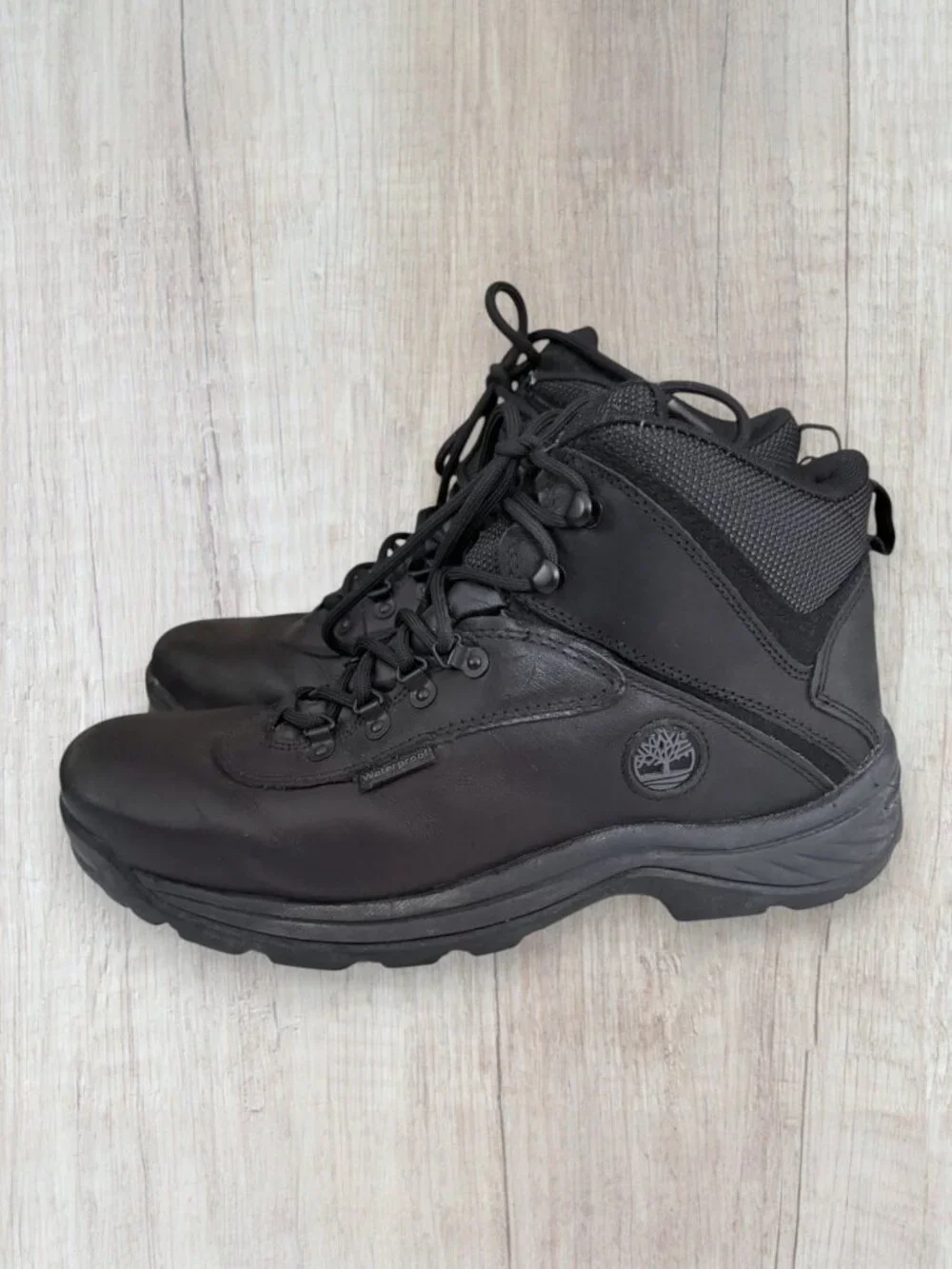 Timberland A1791 Waterproof Mid Hiking Boots Black Leather Men's Size 10.5